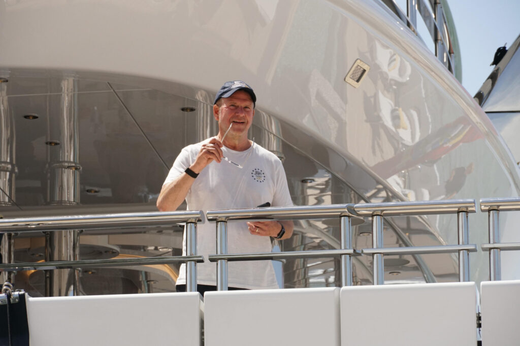 Il mega yacht dell'ambasciatore Usa a Venezia genera polemiche e proteste sulla sicurezza statale
