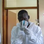 Il ministro della Salute ugandese annuncia la fine dell'epidemia di ebola nel paese
