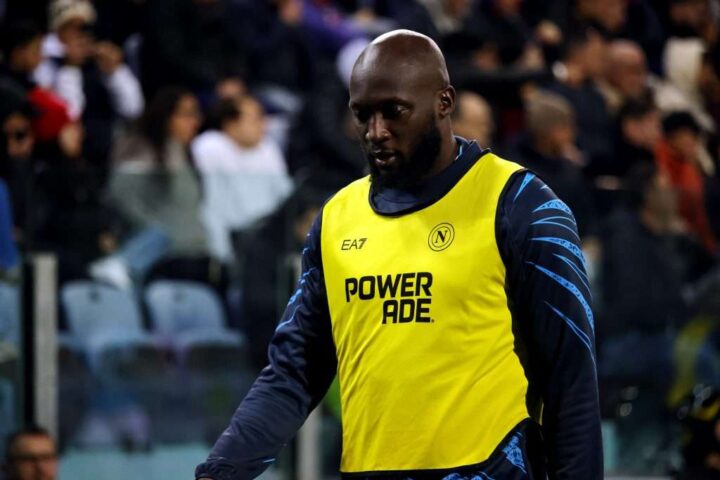 Il Napoli decide di cedere Romelu Lukaku dopo l'incontro con il suo agente