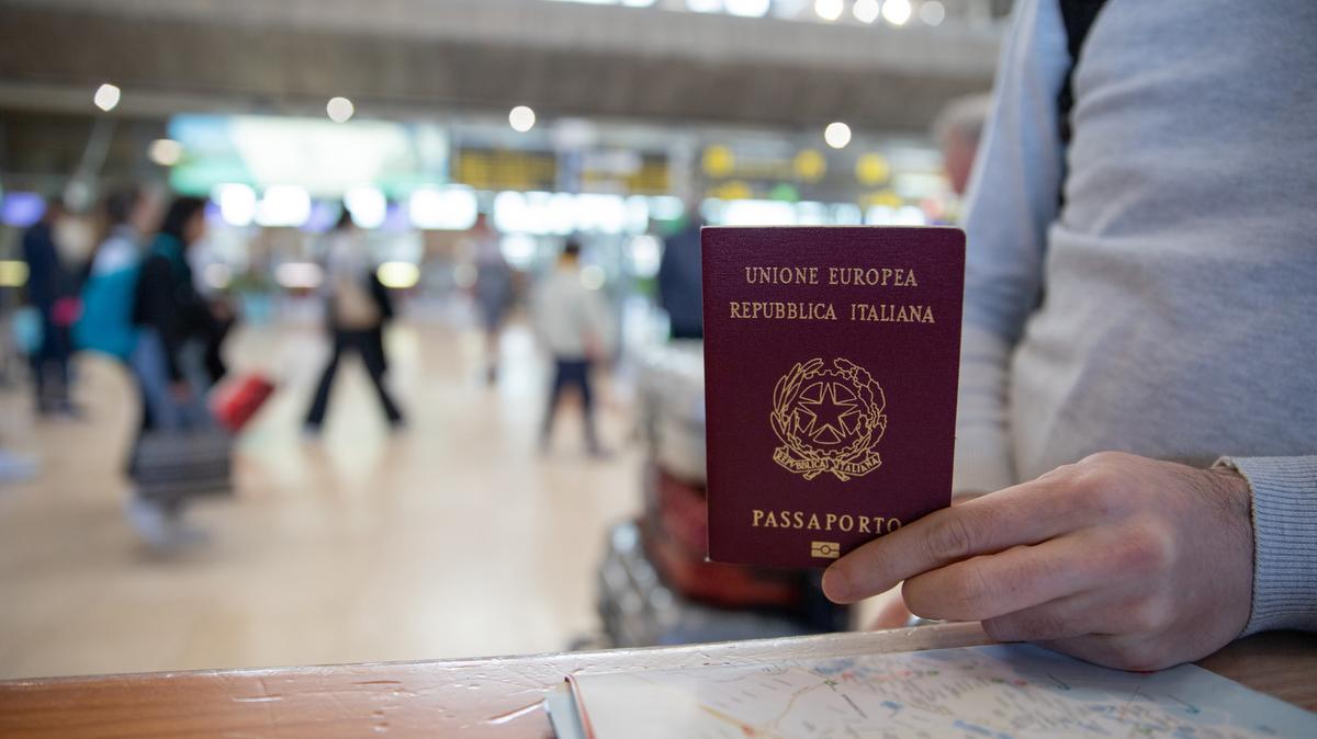 Il passaporto italiano è il terzo più potente al mondo secondo Passport Index
