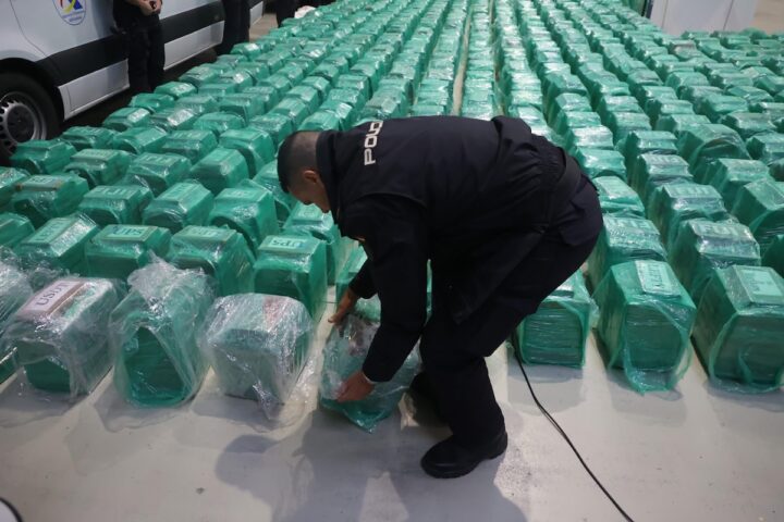 Il più grande sequestro di cocaina in Spagna rivela una rete internazionale di narcotraffico