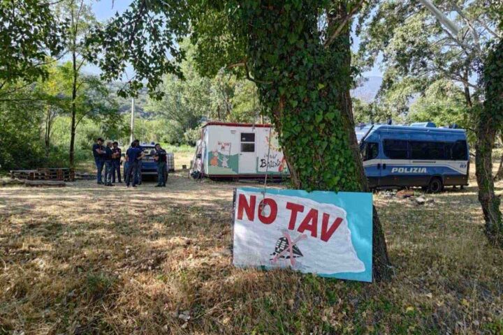 Il prefetto di Torino vieta il campeggio dei No Tav a Susa e Bussoleno fino al 3 agosto