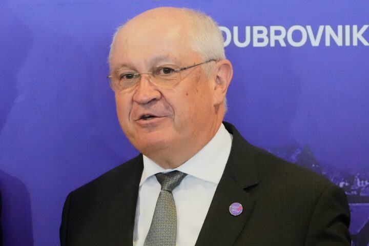 Il primo ministro moldavo si dimette dopo uno scandalo di corruzione che coinvolge la presidente
