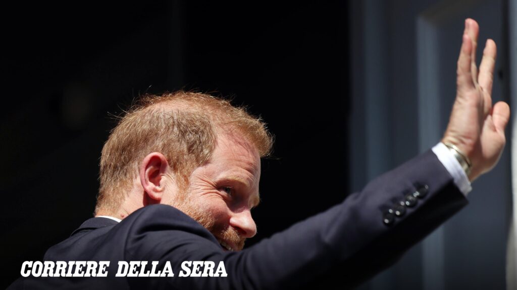 Il principe Harry arriva a Londra per gli Invictus Games, assente Meghan e i figli