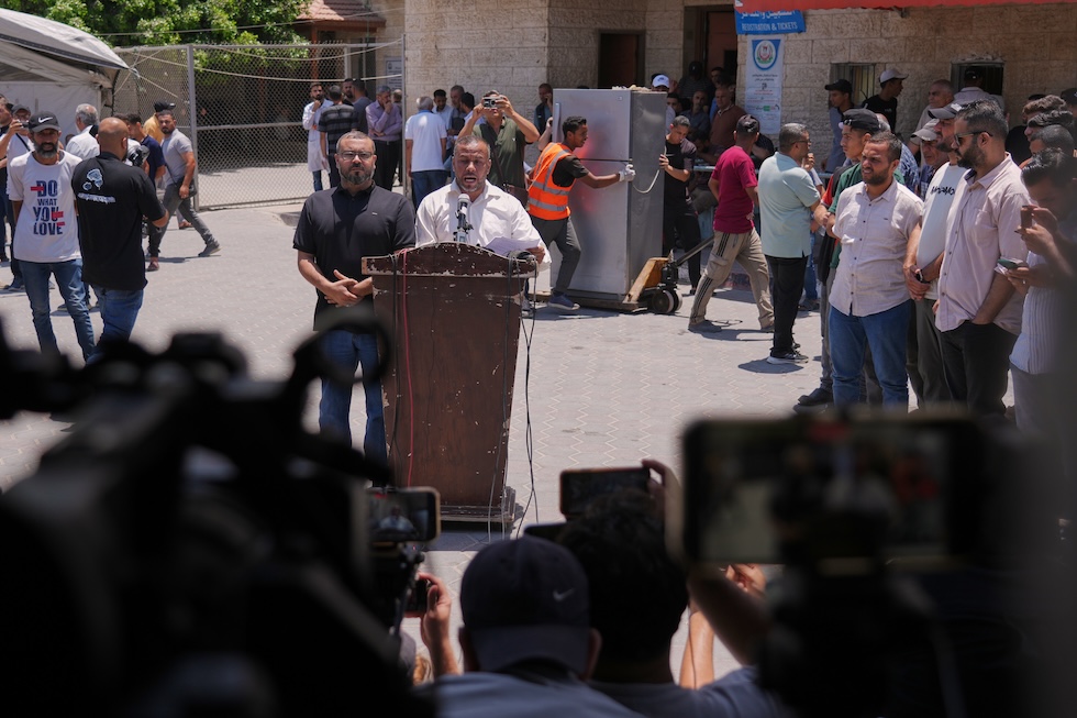 Il ritiro di Hamas dal governo di Gaza e le sue implicazioni per la pace regionale