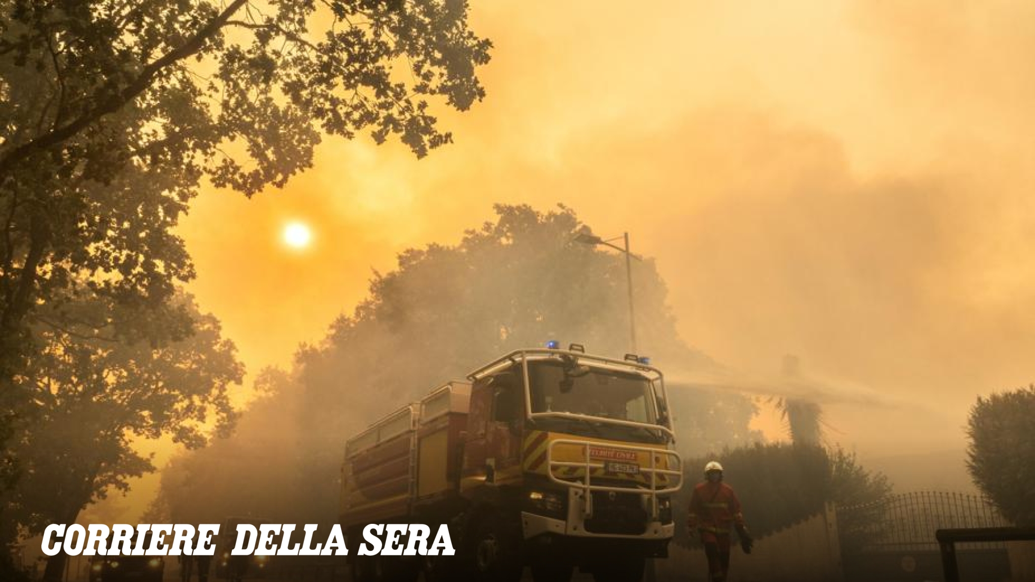 Incendi a Cap Ferret: evacuazione di 40.000 persone, Macron chiede aiuto all'UE