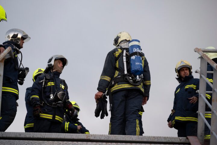 Incendi in Grecia: evacuazioni a Paros e nel nord-est, rischio di diffusione della fiamme