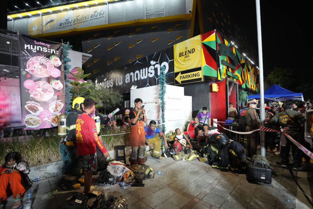 Incendio in un bar a Bangkok: almeno 27 morti e molte persone disperse