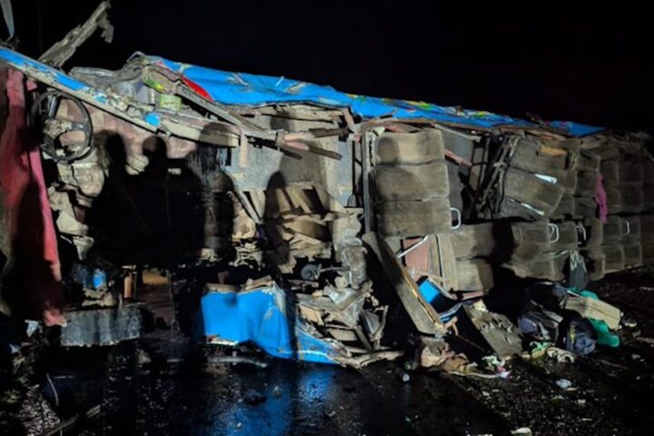 Incidente in Uganda: almeno 20 studenti morti in un autobus ribaltato vicino a Kawowo