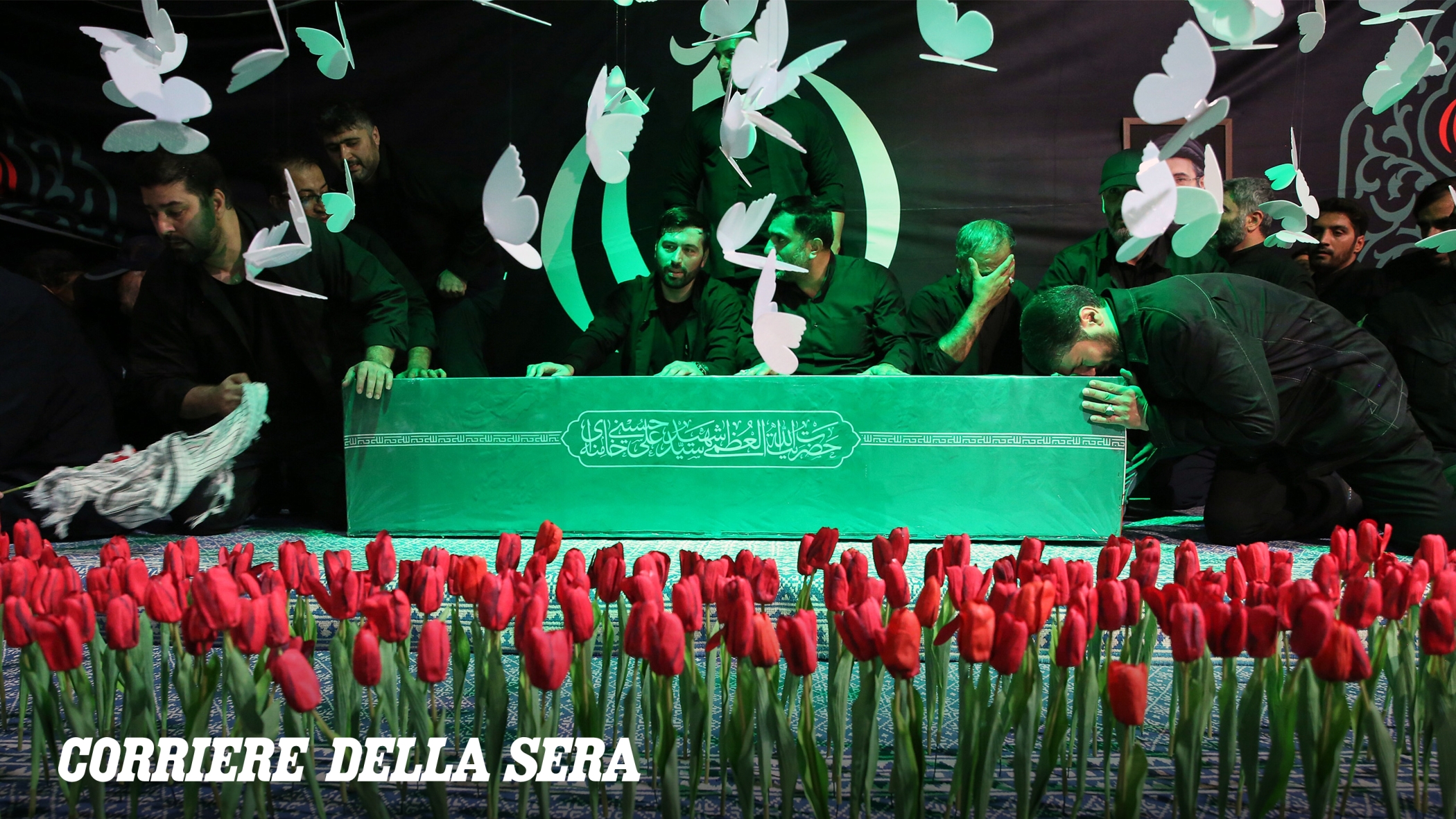 Iran: inizio dei funerali di Khamenei con attese di massa in un contesto di tensione diplomatica