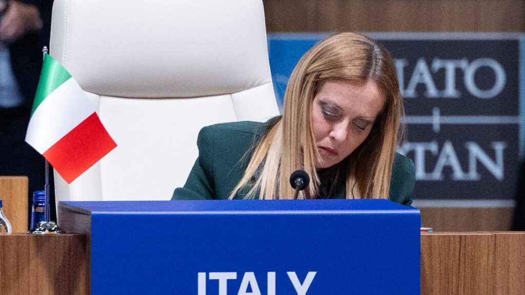 Italia mantiene la propria posizione nonostante le tensioni tra Stati Uniti e Russia