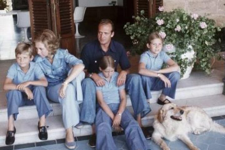 Juan Carlos ritorna a Maiorca e incontra la regina Sofia dopo otto anni di esilio