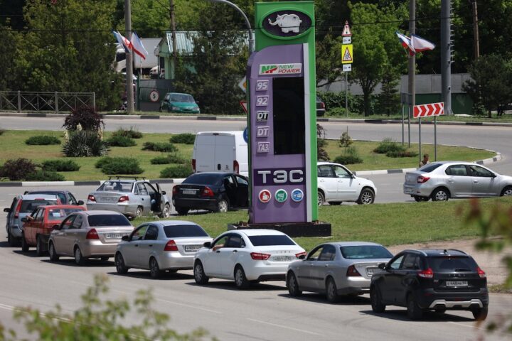 La Crimea soffre per mancanza di benzina, elettricità e acqua a causa degli attacchi ucraini