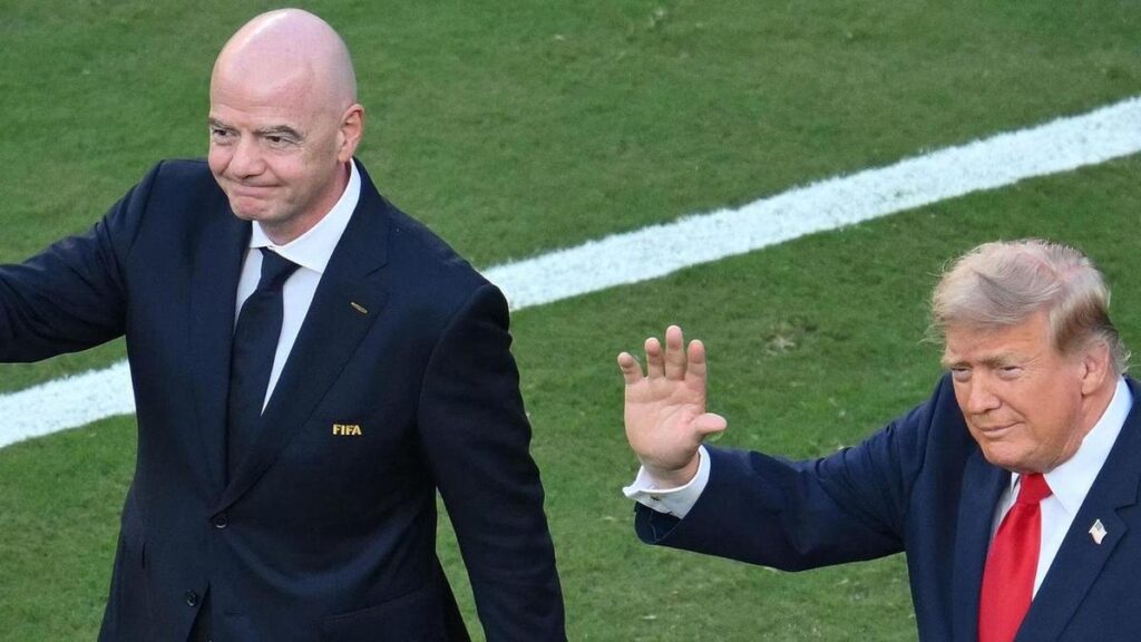 La FIFA mimo il calcio: investimenti privati minacciano l'integrità dello sport