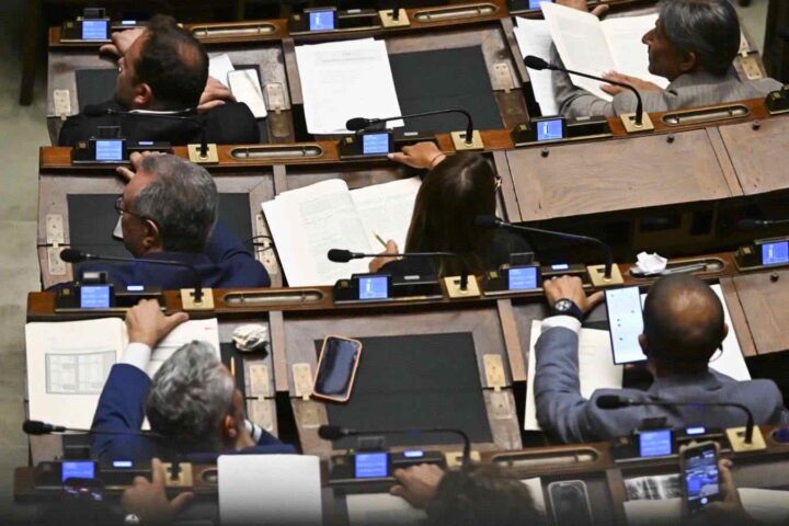 La maggioranza cerca i "traditori" dopo il flop sull'emendamento delle preferenze