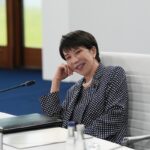 La prima ministra giapponese Takaichi difende le sue abitudini lavorative e le critiche ricevute