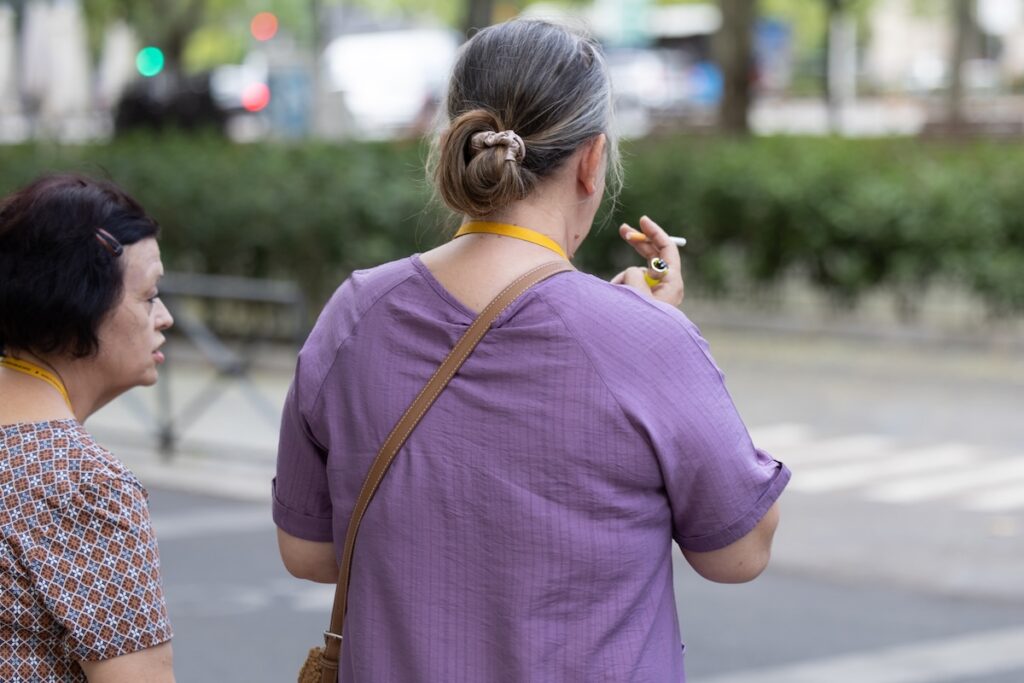 La Spagna propone un divieto di fumo all'aperto con nuove norme severe