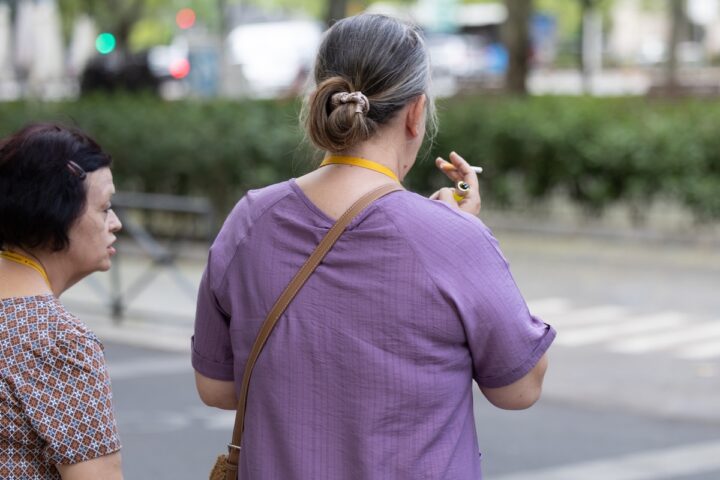 La Spagna propone un divieto di fumo all'aperto con nuove norme severe
