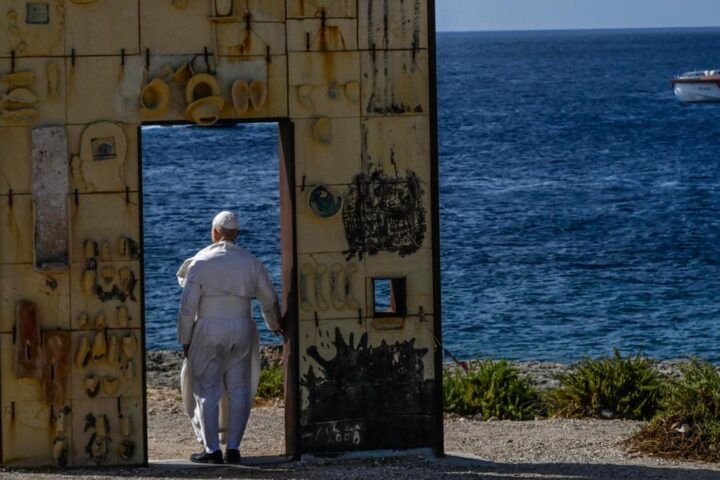 Lampedusa, papa Leone XIV critica l'Ue: “La migrazione è una chiamata epocale per l'Europa”