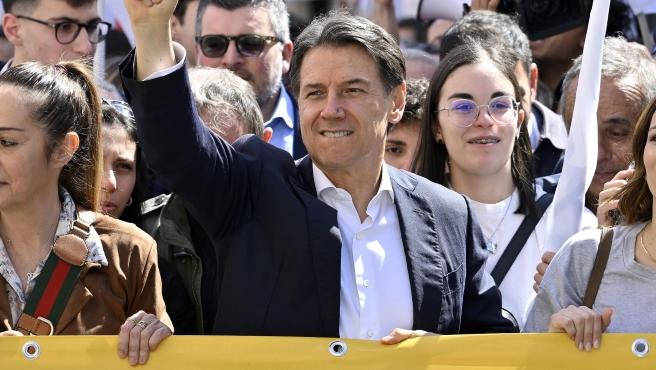 Le contraddizioni del Campo Stretto: Conte e il pacifismo in un contesto di guerra in Ucraina