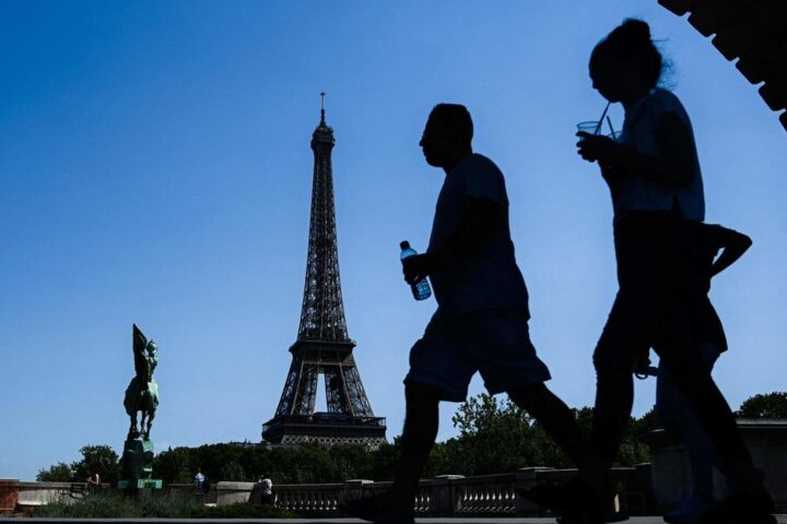 Le iniziative climatiche a Parigi, Singapore e Freetown per affrontare il caldo estremo