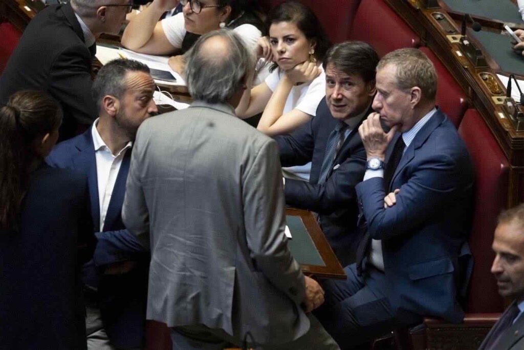 Legge elettorale approvata dalla Camera: si apre il dibattito sulle possibili date delle elezioni