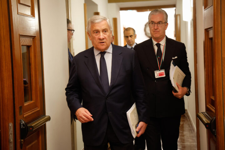 L'Europa sollecita l'Italia a firmare il contratto Safe: “Dicembre è troppo tardi”
