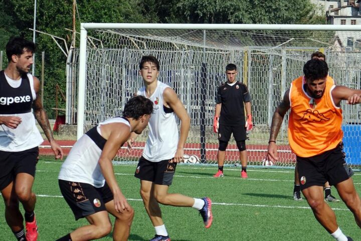 Lucchese, il nuovo allenatore Marco Bernardini ha un mese per definire identità e gioco della squadra