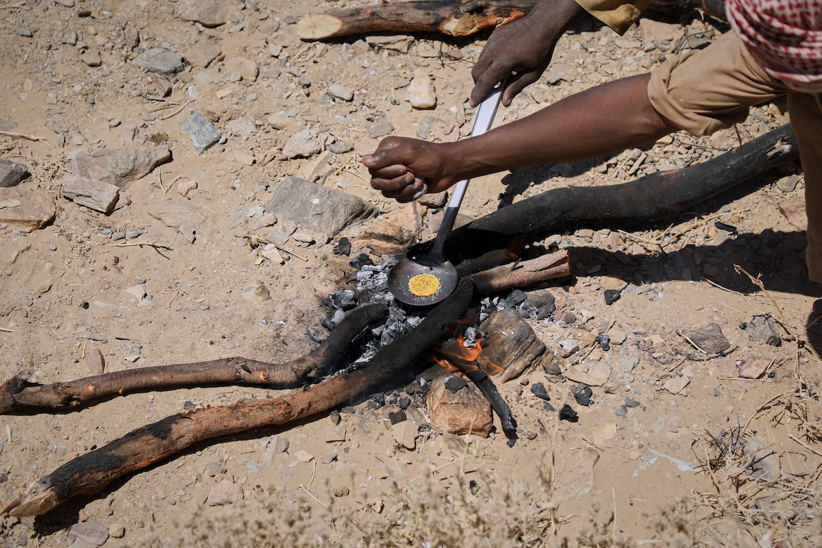 L'Unione Europea vieta l'importazione di oro dal Sudan per contrastare il finanziamento della guerra civile