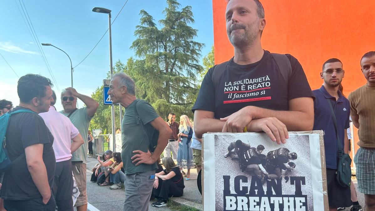 Manifestazione a Bologna per Abderrahim Fakir, centinaia chiedono giustizia al Pilastro