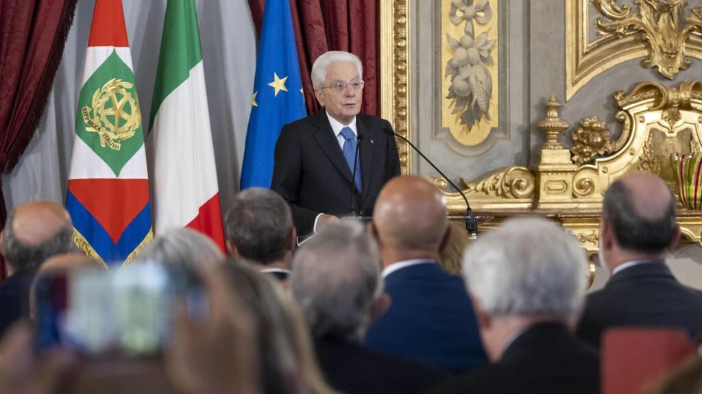 Mattarella ai partiti: “Le tensioni elettorali non distraggano dai problemi quotidiani”