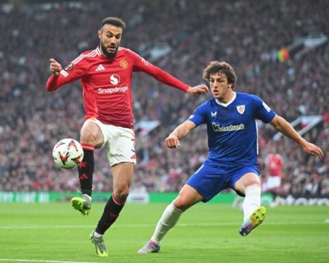 Milan interessa Noussair Mazraoui, ma Manchester United non apre a una cessione