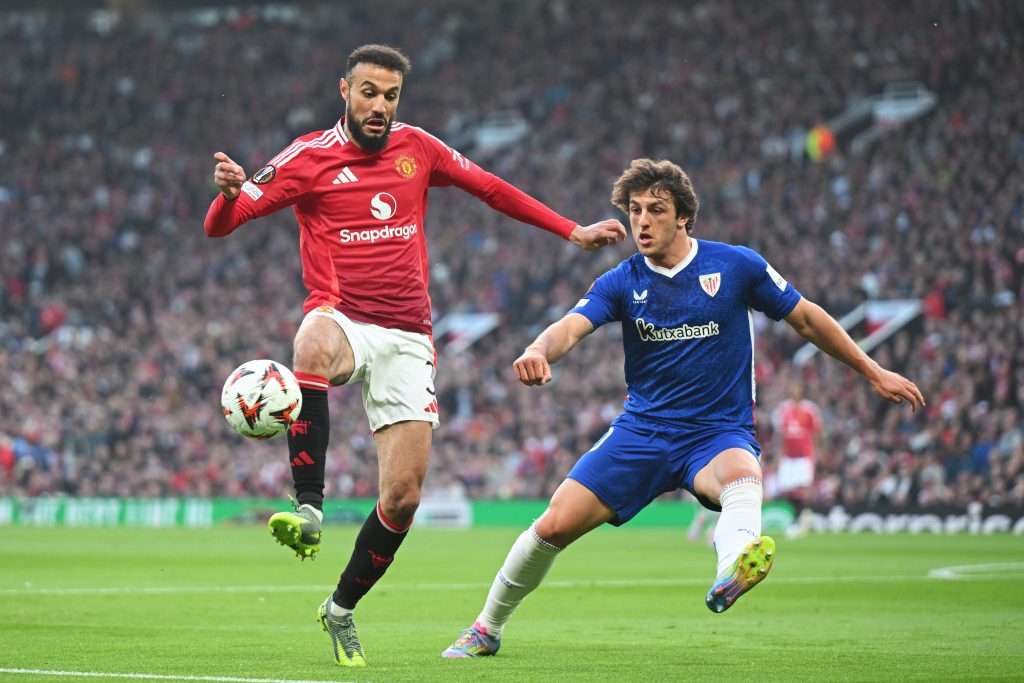 Milan interessa Noussair Mazraoui, ma Manchester United non apre a una cessione