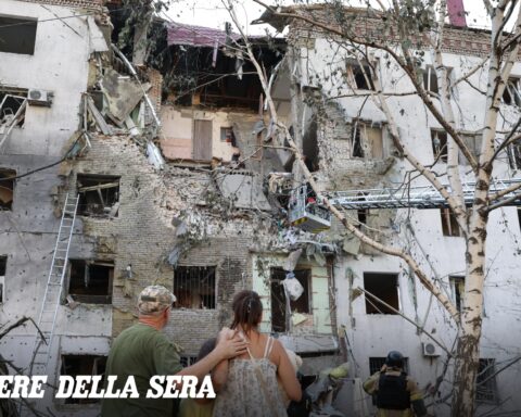 Mosca espelle due diplomatici italiani in risposta all'allontanamento di due funzionari russi