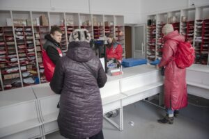 Nova Poshta: simbolo di resilienza ucraina e obiettivo degli attacchi russi