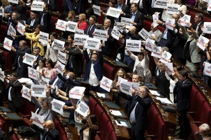 Passa lo Stabilicum, ma tensioni e dissidi minacciano la coalizione di governo