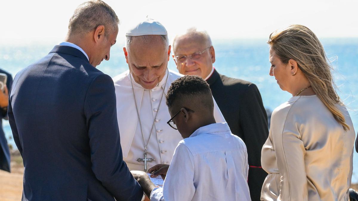 Pietro Bartolo: “Il Papa richiama l'Europa sulla crisi dei migranti a Lampedusa”