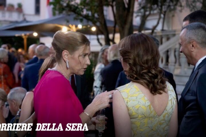 Principi e vip a Roma celebrano il ventunesimo anniversario di Alberto II di Monaco