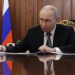 Putin afferma di avere accerchiato soldati ucraini sul fiume Stary Oskol, ma il fiume non esiste