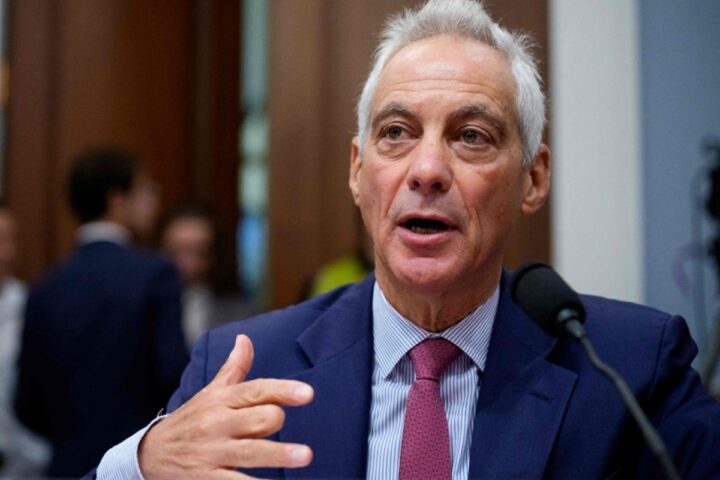 Rahm Emanuel chiede un cambio di rotta americana su Israele durante la sua visita a Tel Aviv