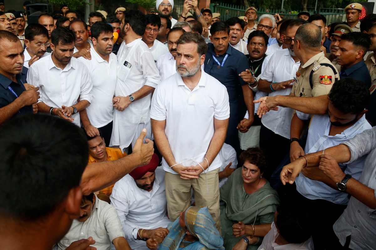 Rahul Gandhi arrestato durante una manifestazione a New Delhi, poi rilasciato