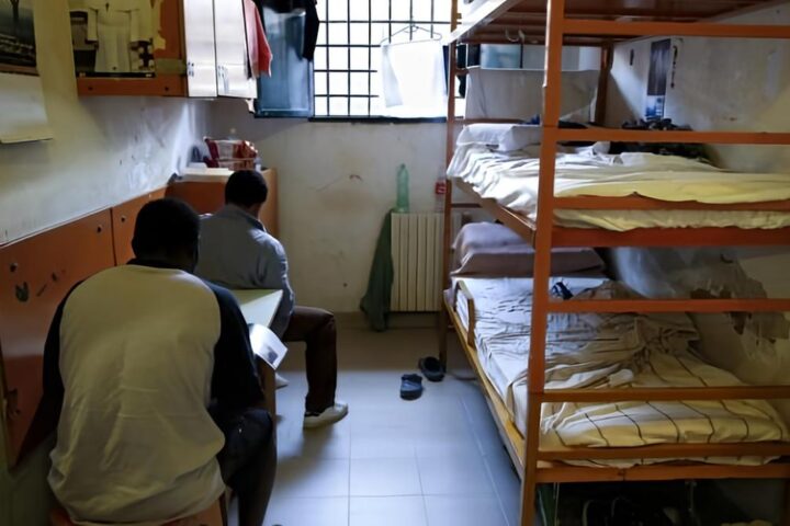 Rivolta nel carcere di Enna: detenuti si impadroniscono del vecchio padiglione