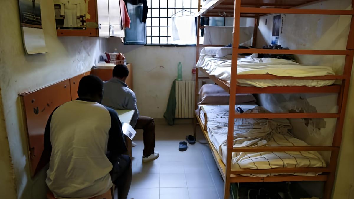 Rivolta nel carcere di Enna: detenuti si impadroniscono del vecchio padiglione