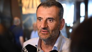 Sara Funaro e Antonio Decaro più amati: la classifica 2026 dei sindaci e governatori italiani