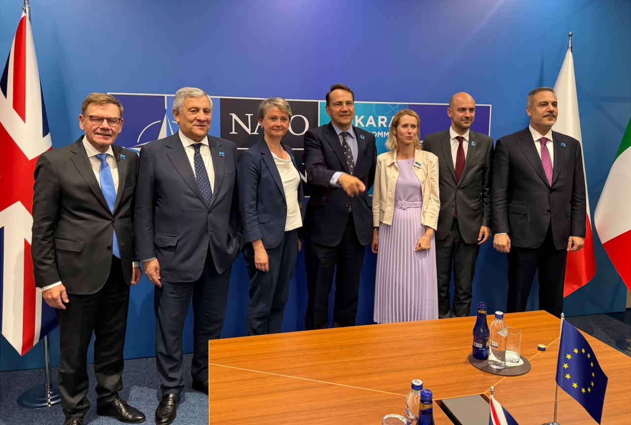 Tajani partecipa a riunione Nato ad Ankara, focus su sicurezza europea e supporto all'Ucraina