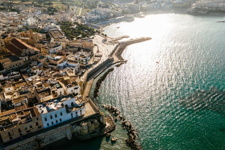 Tragedia a Otranto: padre muore dopo aver salvato i figli gemelli di otto anni