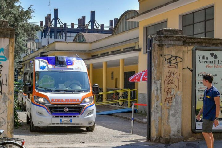 Tragedia notturna a Milano: 28enne peruviano annega nella piscina Romano dopo aver scavalcato la recinzione