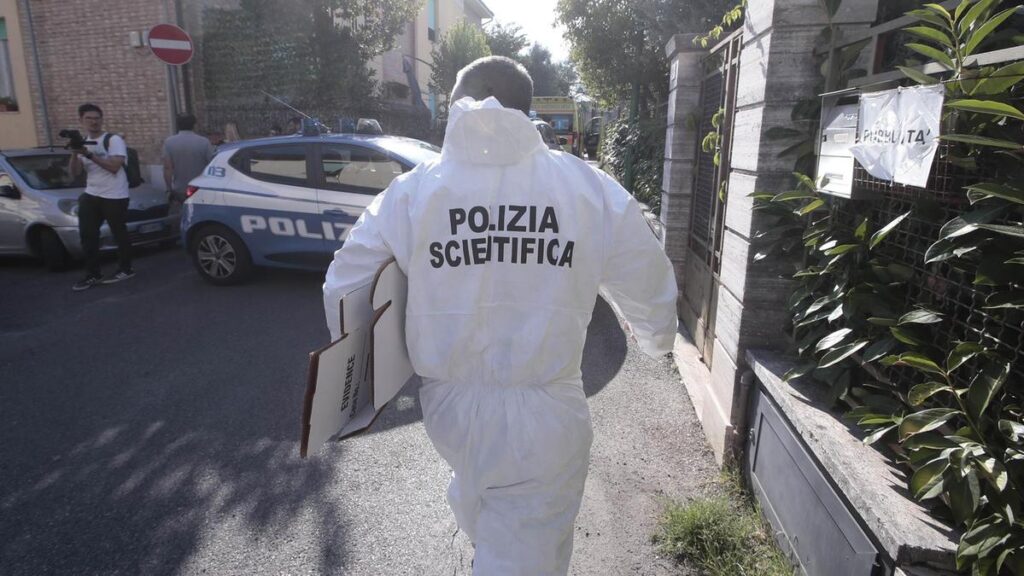 Trovato un uomo di 55 anni morto a Torino, indagini in corso per omicidio