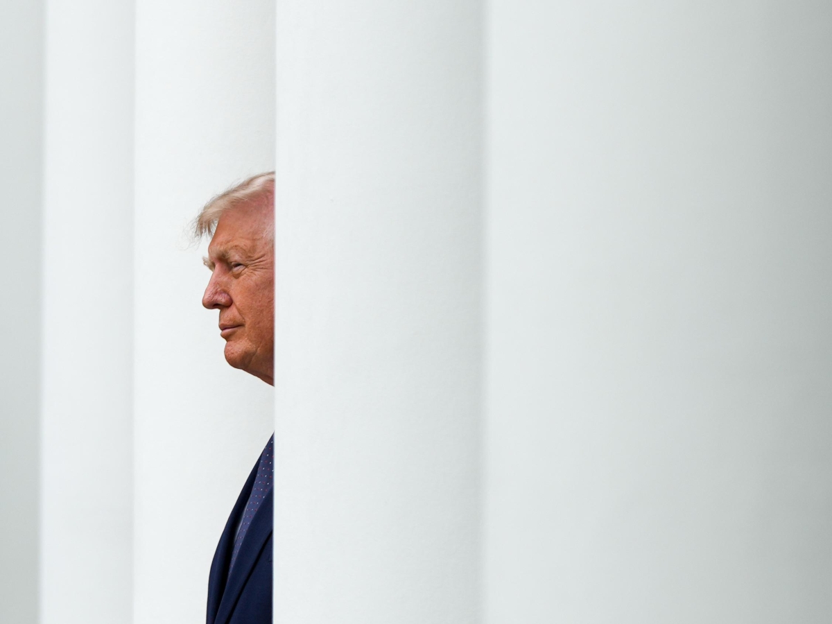 Trump intensifica le critiche all'Iran mentre cresce la tensione nello Stretto di Hormuz