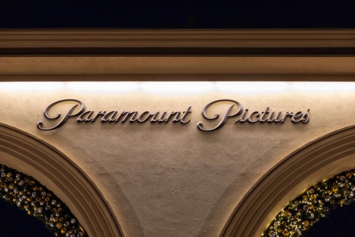 Un gruppo di 12 stati Usa presenta causa per bloccare l'acquisizione di Warner Bros. da parte di Paramount